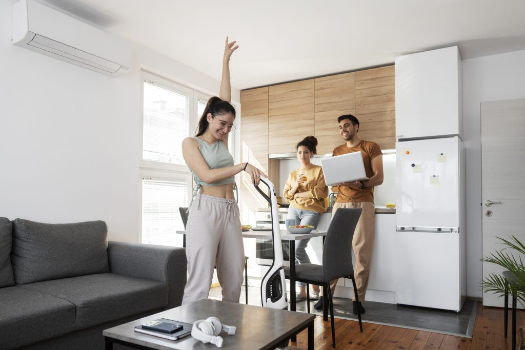 How do you arrange a small kitchen living room