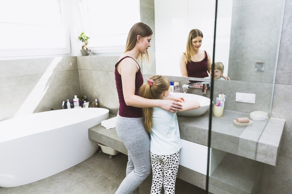 How do you beautify a small bathroom
