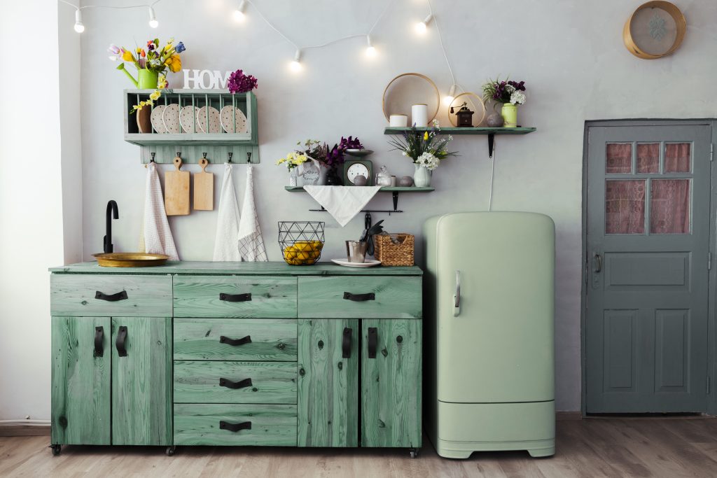 What Colours make a small kitchen look bigger?