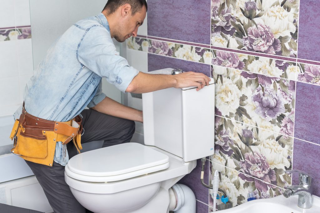 how much does it cost to build a small bathroom